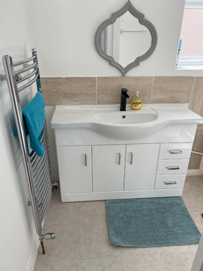 Fantastic Villa Bournemouth - Spa, Parking, Garden Extérieur photo